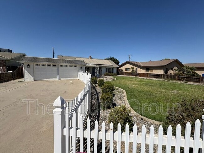 Photo - 473 W Deodar Ln
