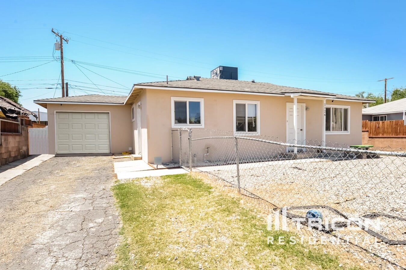 Photo - 1126 W Ovington St House