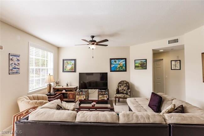 Building Photo - 4700 St Croix Ln Unit 318
