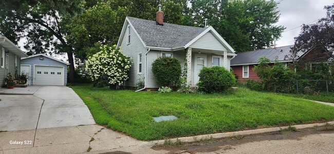Building Photo - 3 Bed 1 Bath Home for Rent