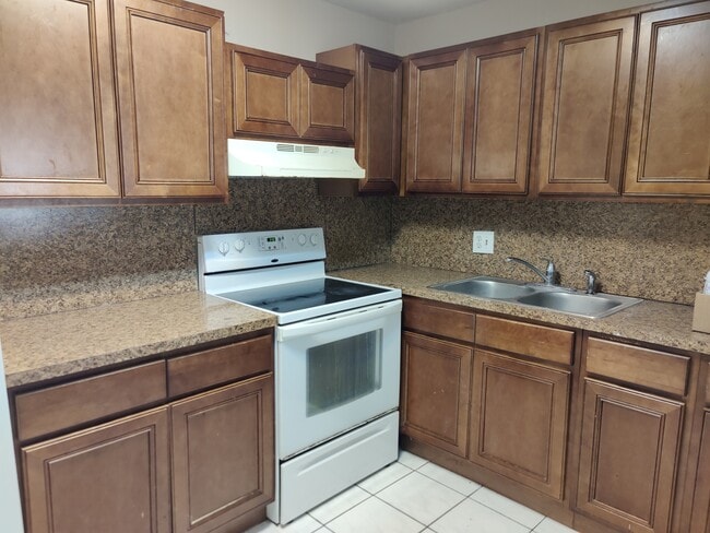 Photo - 7515 NW 44th Ct Unit 5