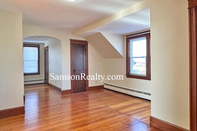 Photo - 610 Pawtucket Ave Unit 3