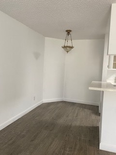 Photo - Swan Court Apartments