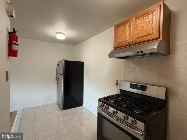 805 West Chester Pike Unit REAR (2ND FLOOR)