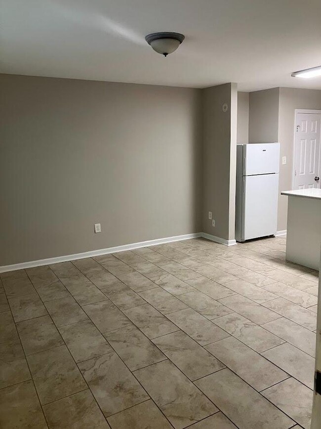 Building Photo - 241 Riley Ave