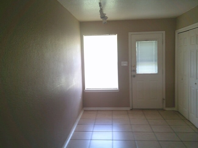 Photo - 3511 Westwood Dr Unit B