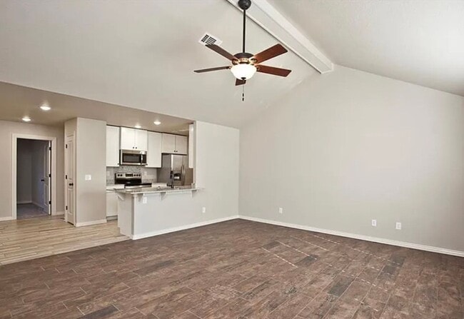 Photo - MUST SEE 3BDRM 2.0 BATH TOWNHOUSE HOUSE!!!