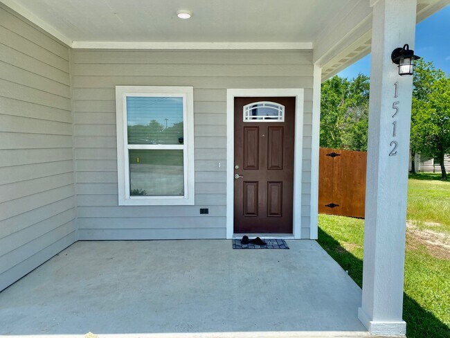 Photo - 1512 Dansby St