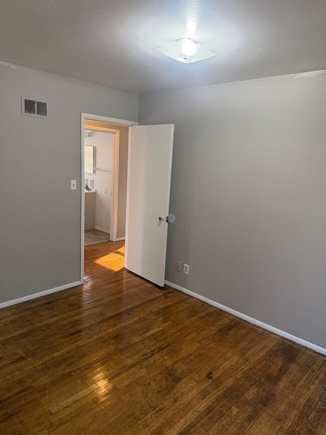 Photo - Single family 3 bedroom home Thurston Woods Area. On the bus line