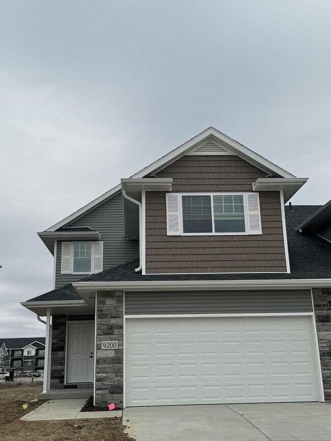 Photo - 9200 Peregrine Rd Townhome