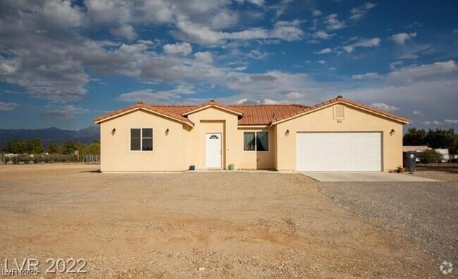 Building Photo - 2821 Yucca Terrace Ave Rental