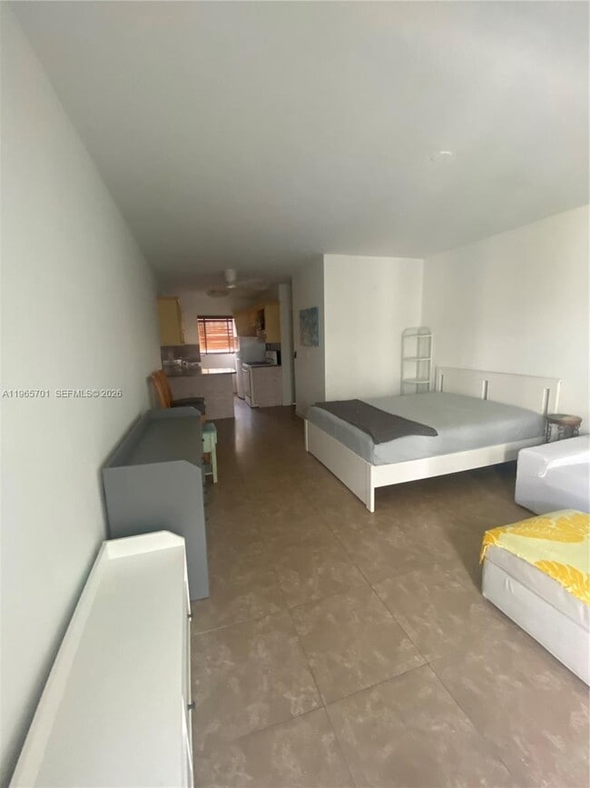 Building Photo - 640 Pennsylvania Ave Unit 17