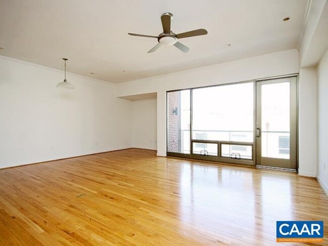 Photo - 112 South Street East Unidad 3B