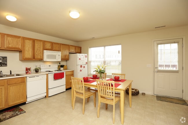 The Paddock Apartment Homes