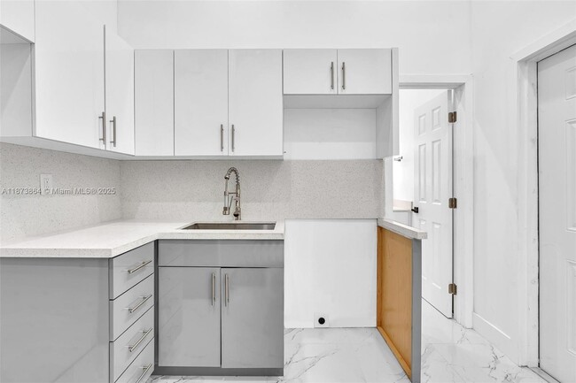 Photo - 5850 NE 3rd Ave House