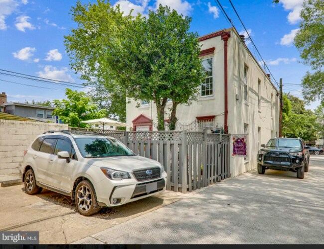 205-218 18th St SE Unit 2