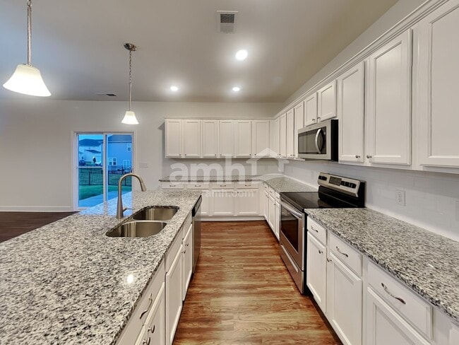 Photo - 4305 Spregan Way