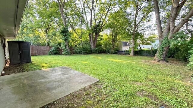 EAST SIDE 3 BEDROOM/1.5 BATH HOME AVAILABLE NOW!