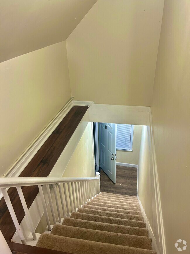 Apartments for Rent with a Yard near Strafford NH 2 Apartments