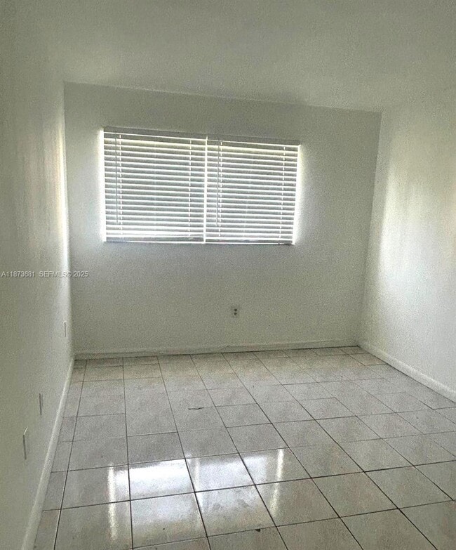 Photo - 3600 NW 21st St Unit 101