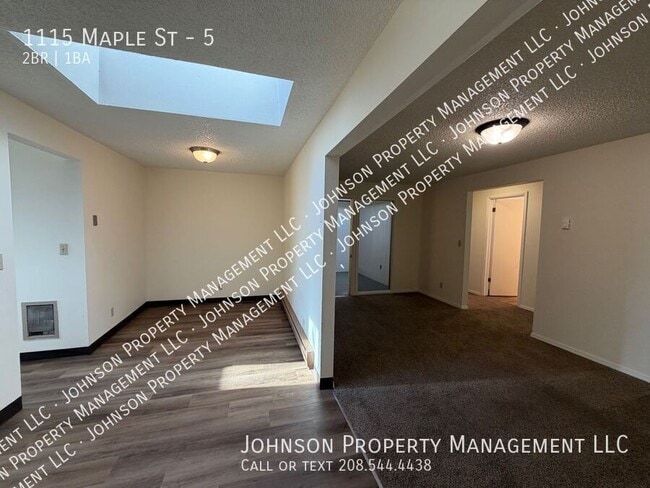 Photo - 1115 Maple St Unit 5