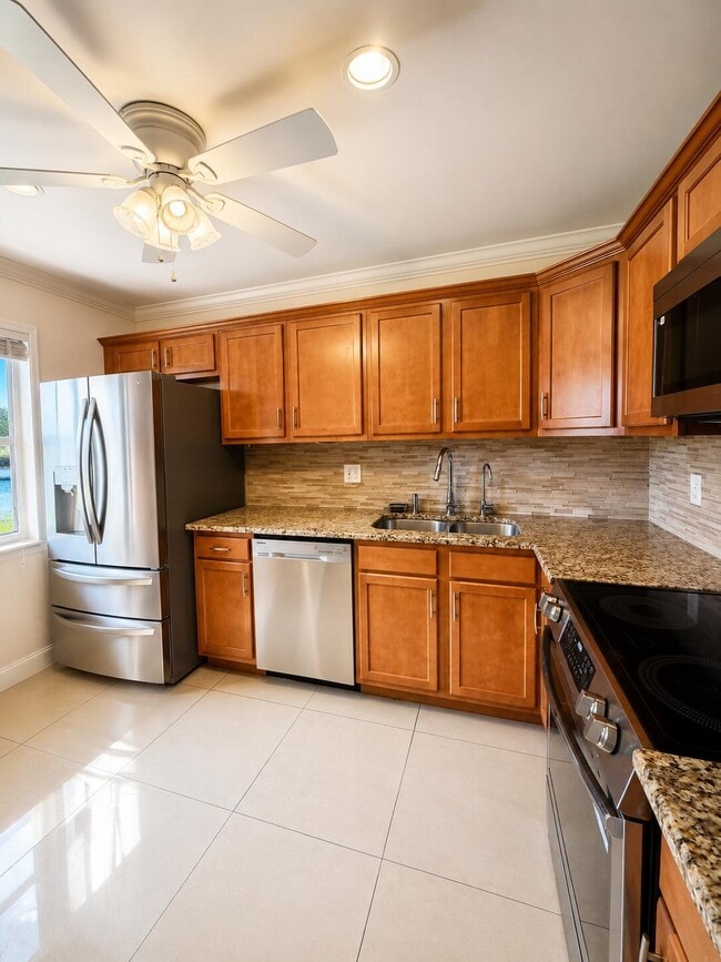 Photo - 157 Lake Anne Dr