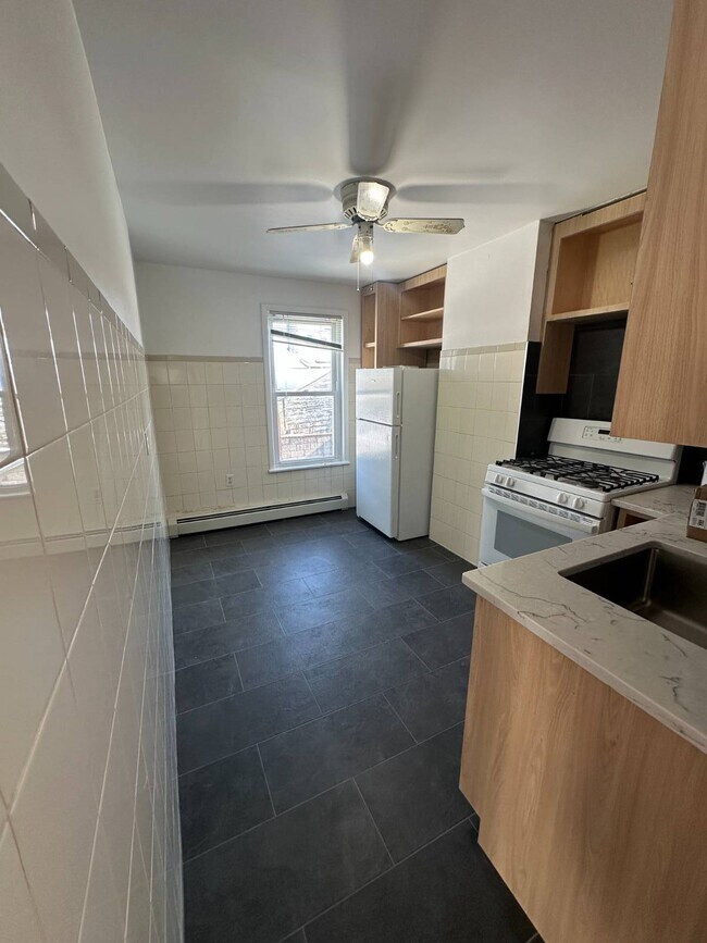 Photo - 62-47 64th St