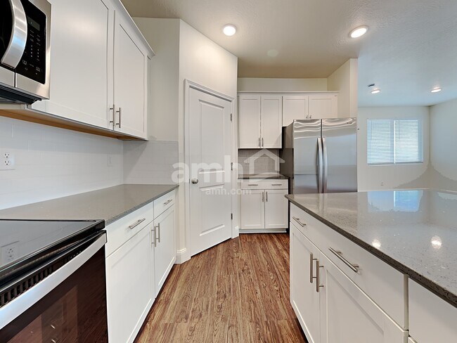 Photo - 3331 S 2580 W