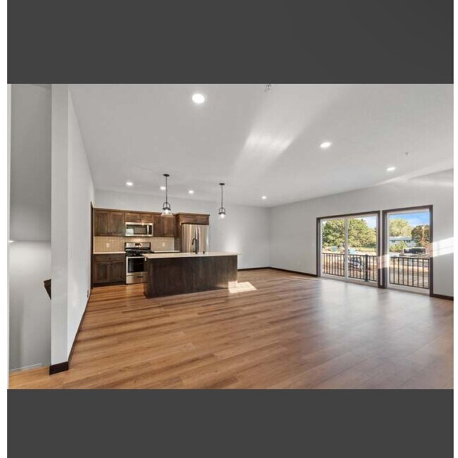 Photo - 3 Bed | 3 Bath Townhome - Blaine Unit A