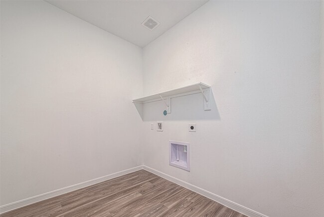 Photo - 325 Maple Bark Trl