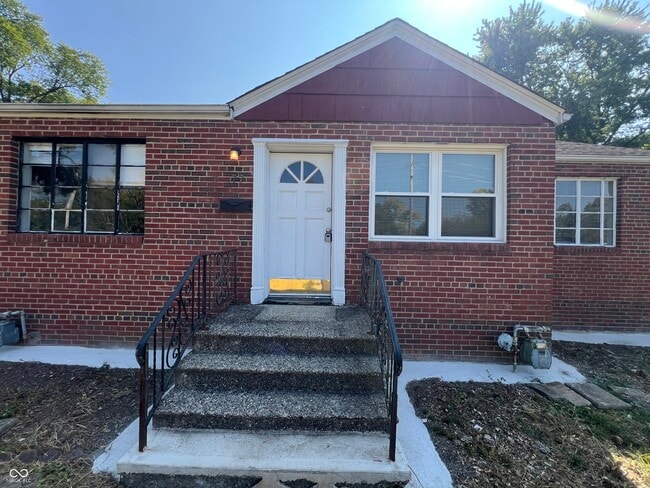 Building Photo - 77 W Westfield Blvd Rental