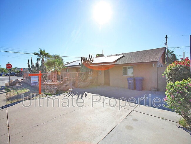 Photo - 1003 W Howe St