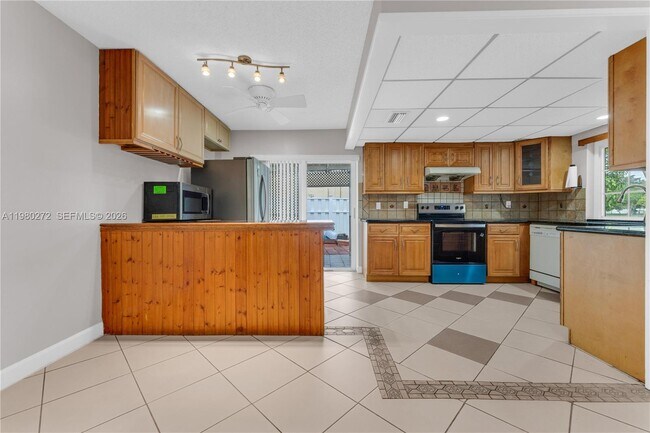 Photo - 12145 Begonia Way