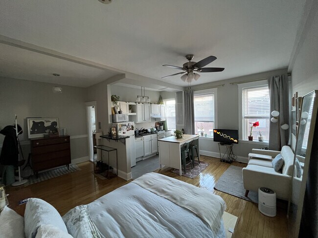 Photo - 1161 Commonwealth Ave