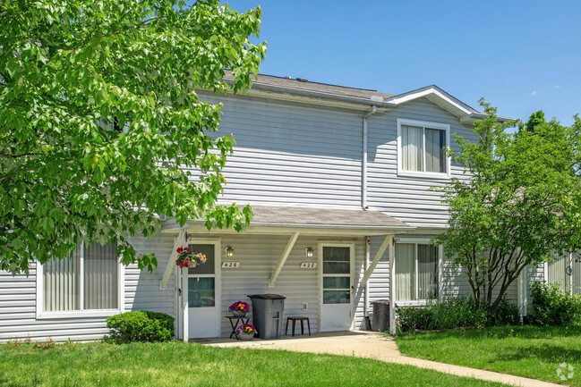 Eagle Pond Townhouses - Eagle Pond Townhouses