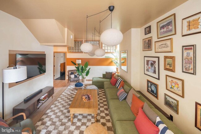 Photo - 2021 4th St NW