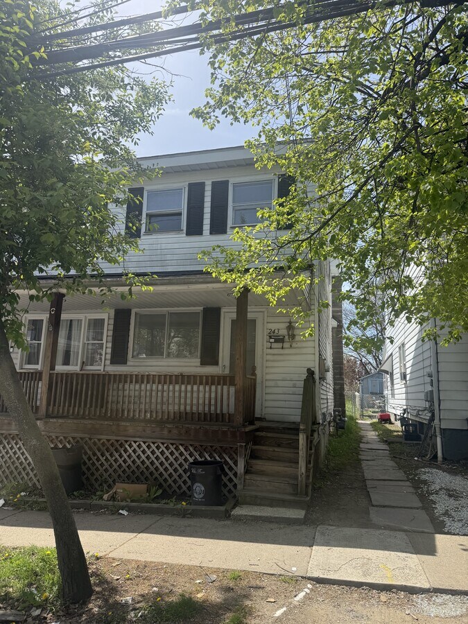 Photo - 243 Stanton St