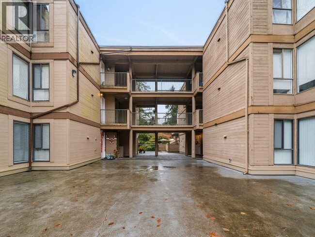 Photo - 9133 Capella Dr Unit 203