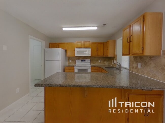 Photo - 5000 Poplar Glen Dr