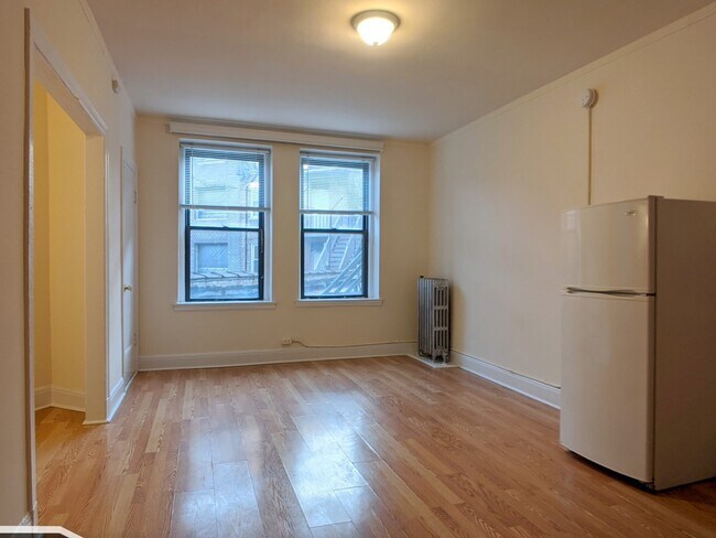 Photo - 3335 W Diversey Ave Unit 336