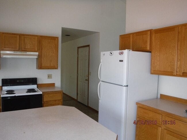 Photo - 3 Bedroom Home- Close to Parks and Schools!!- Dog Negotiable!!