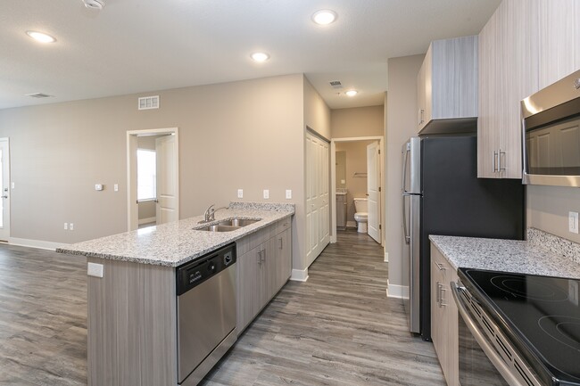 Photo - 5511 NE 80th Ter