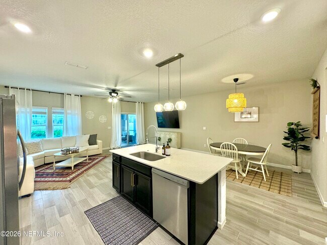 Photo - 12665 Josslyn Ln