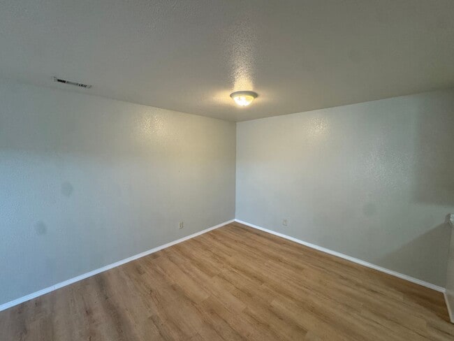 Photo - 20 Mc Gee St