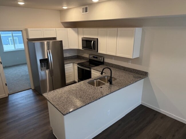 Photo - House For Lease