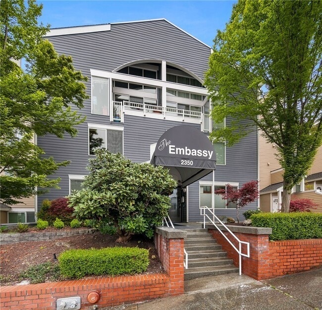 Building Photo - Embassy Condominiums - North Capitol Hill Unit 204