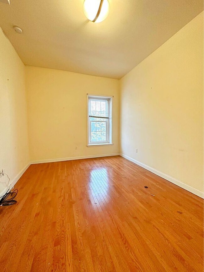 Photo - 3900 Terrace St Apartment Unit 2