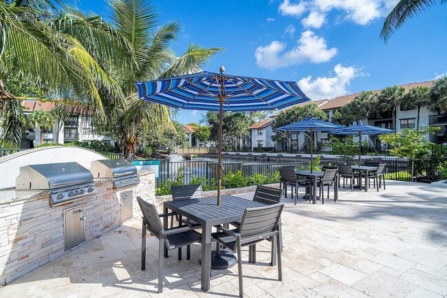 Sherwood on the Park Florida Apartments