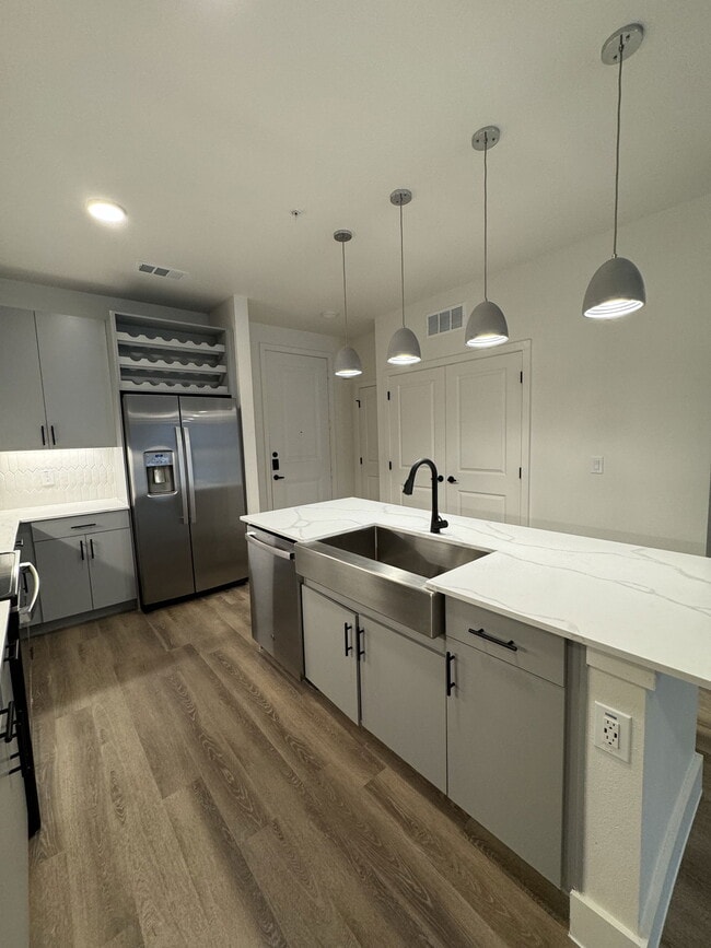 Photo - 3850 Double Oak Ave