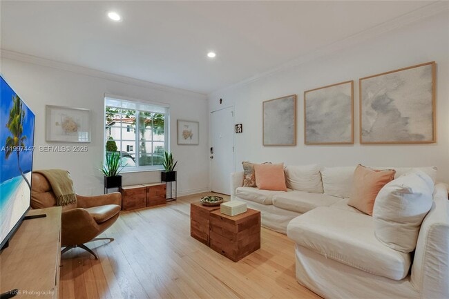 Photo - 21 Madeira Ave